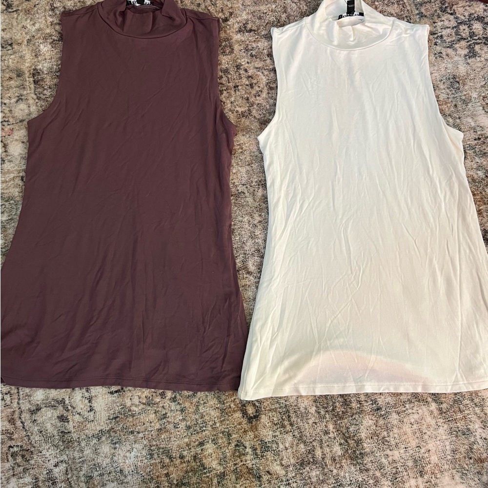 Express Women‎ Tank Top Small Plum Cream MockNeck Stretch Relax Casual Summer